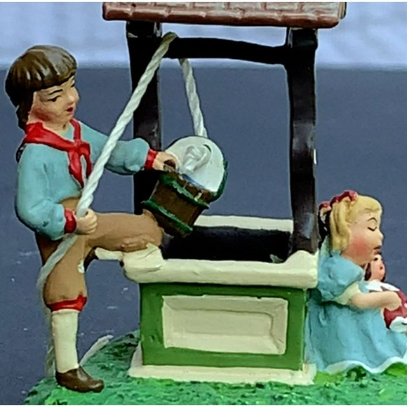 Dept 56 I'm Wishing Seasons Bay Resort Town Village - 1999 - Picture 4 of 9